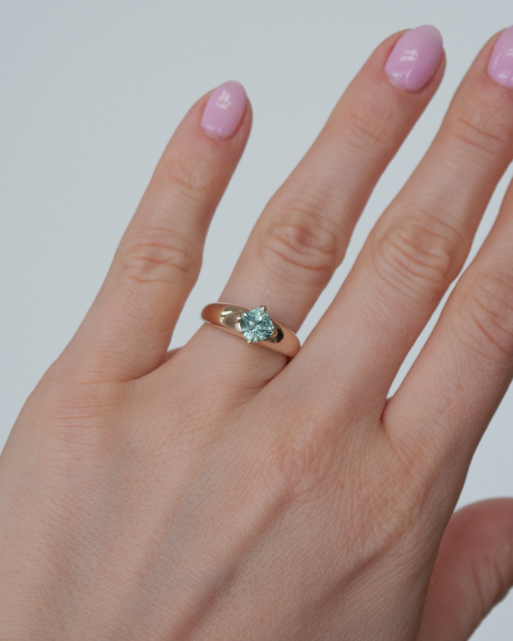 THE RENI RING | MINT GREEN MONTANA SAPPHIRE