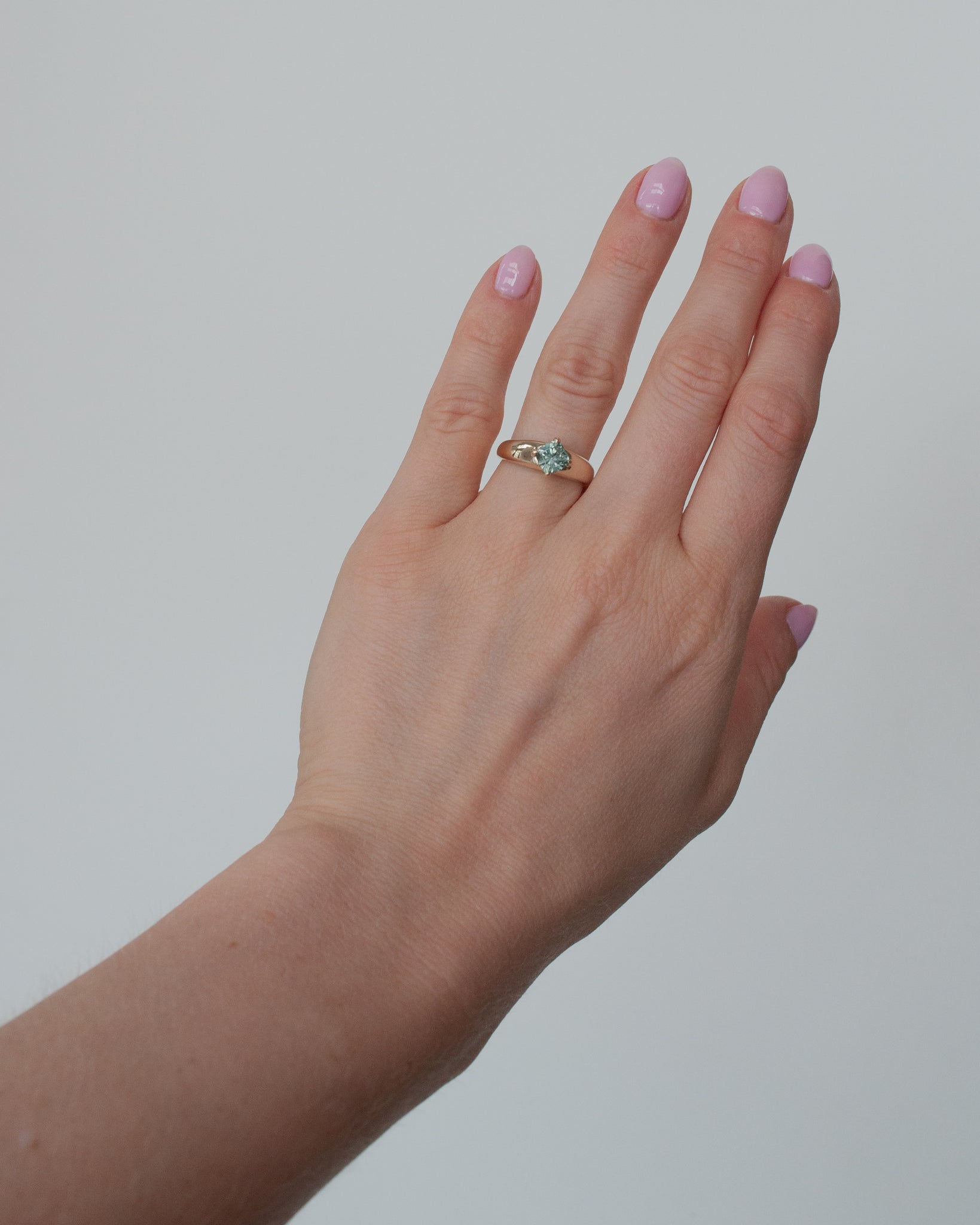 THE RENI RING | MINT GREEN MONTANA SAPPHIRE