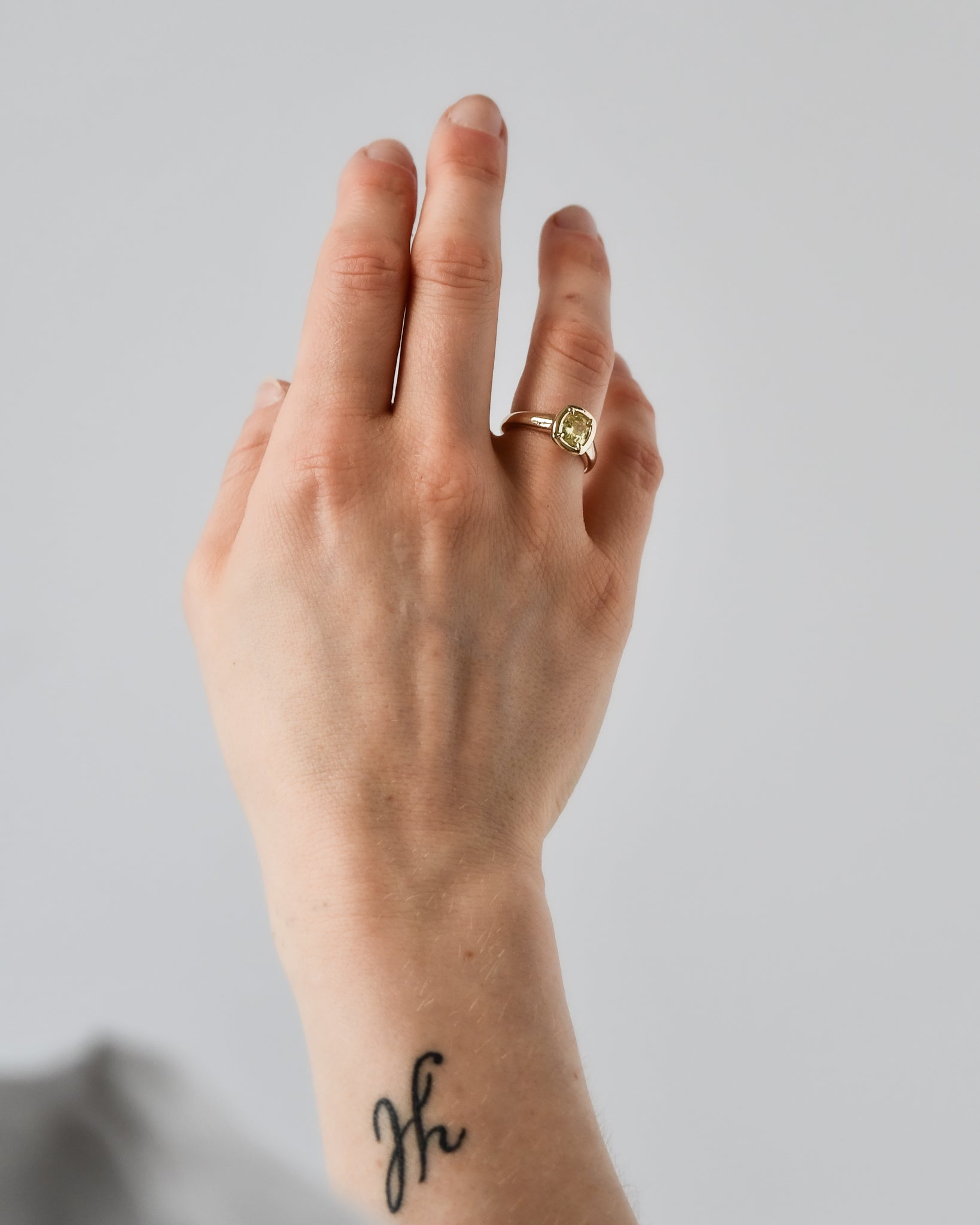 THE CARLY RING | YELLOW ELONGATED CUSHION SAPPHIRE