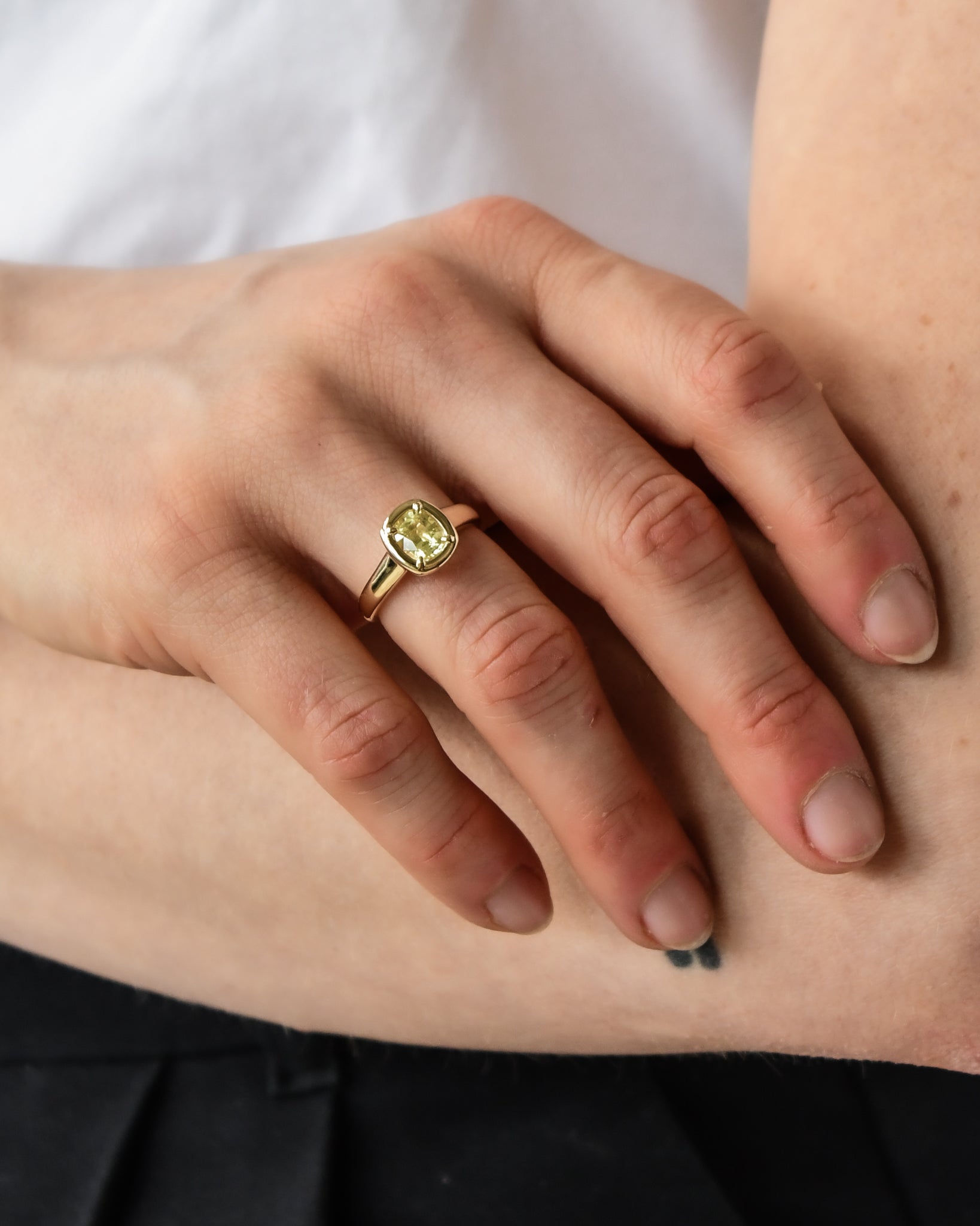 THE CARLY RING | YELLOW ELONGATED CUSHION SAPPHIRE