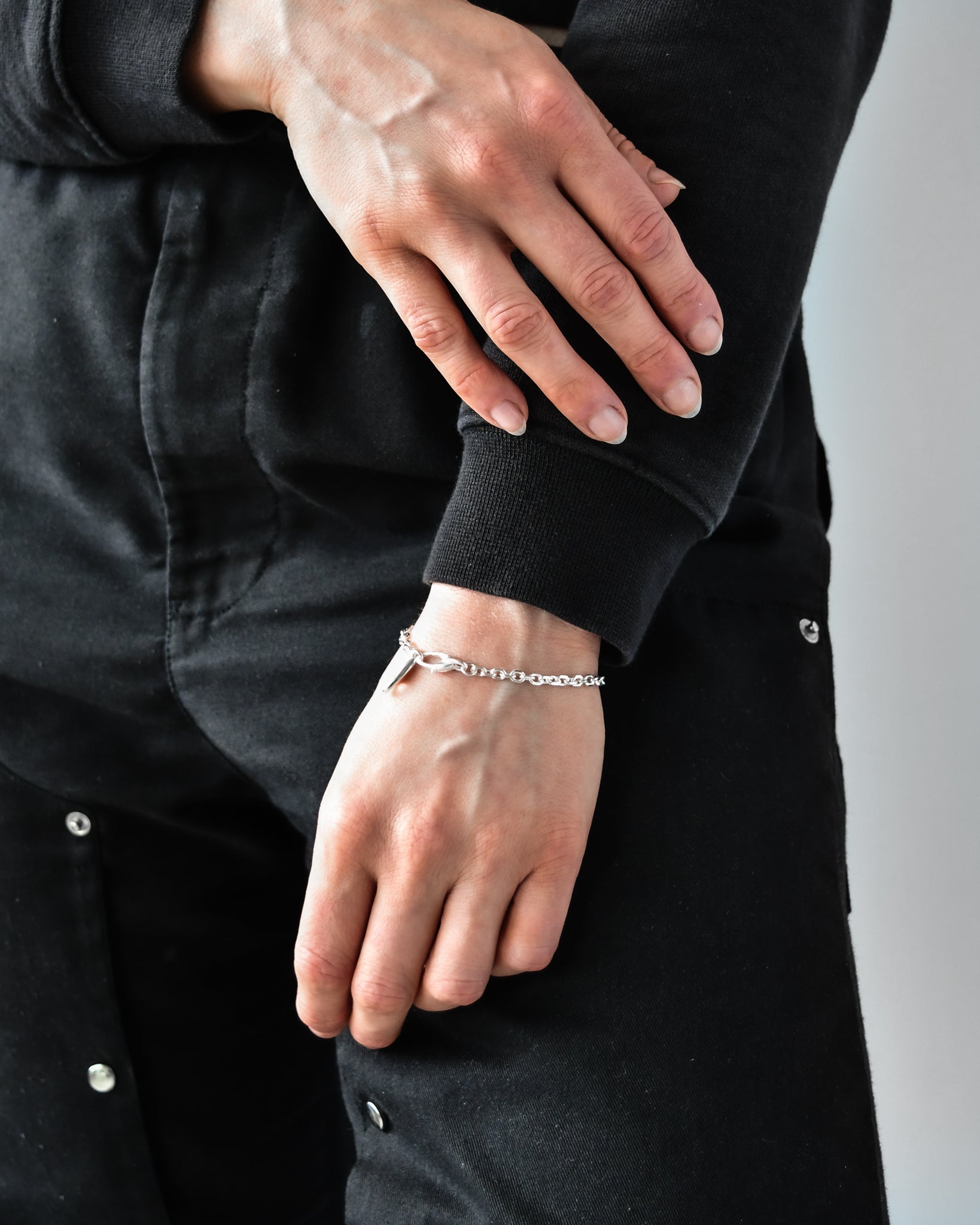 GRAVEN BRACELET
