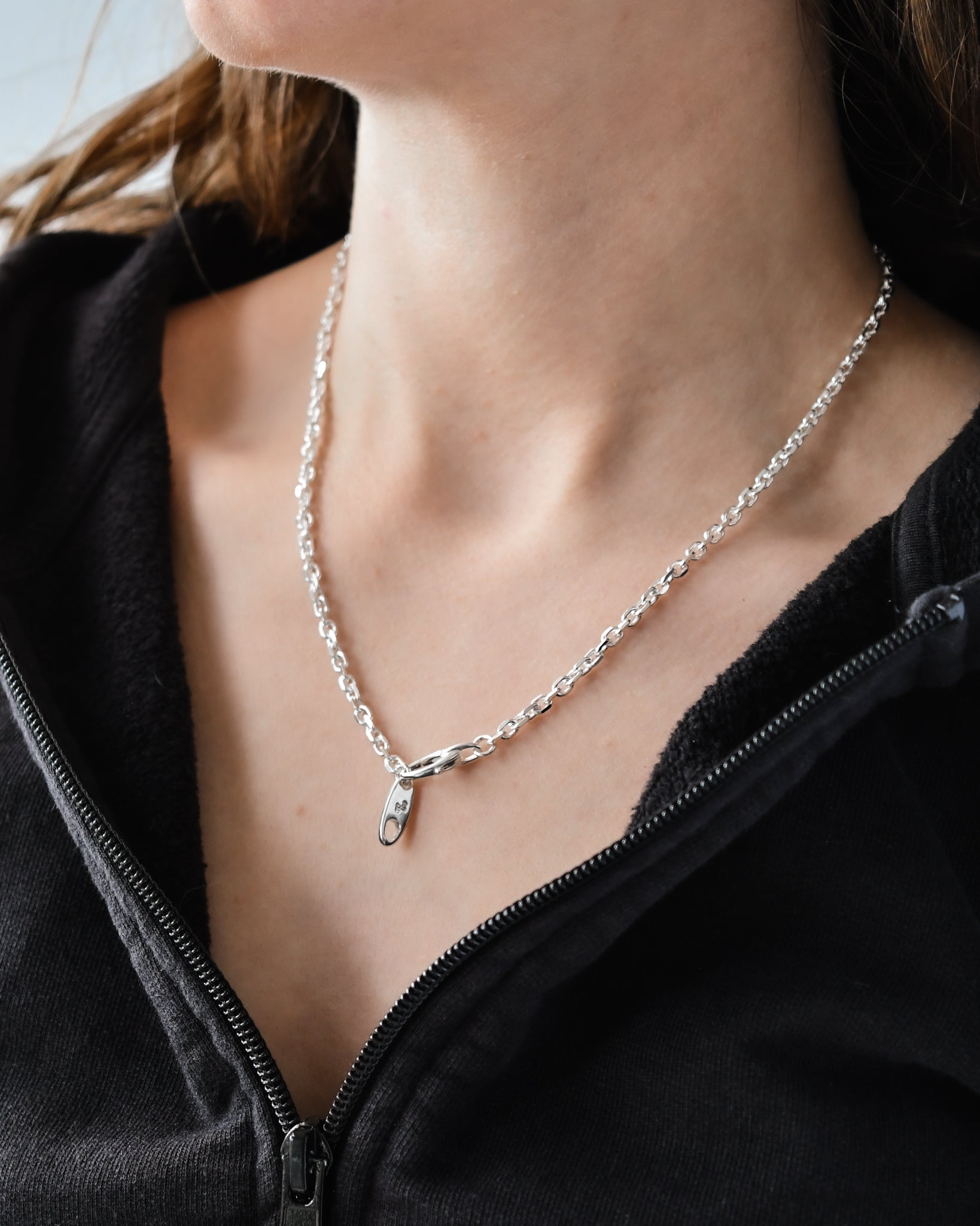GRAVEN CHAIN