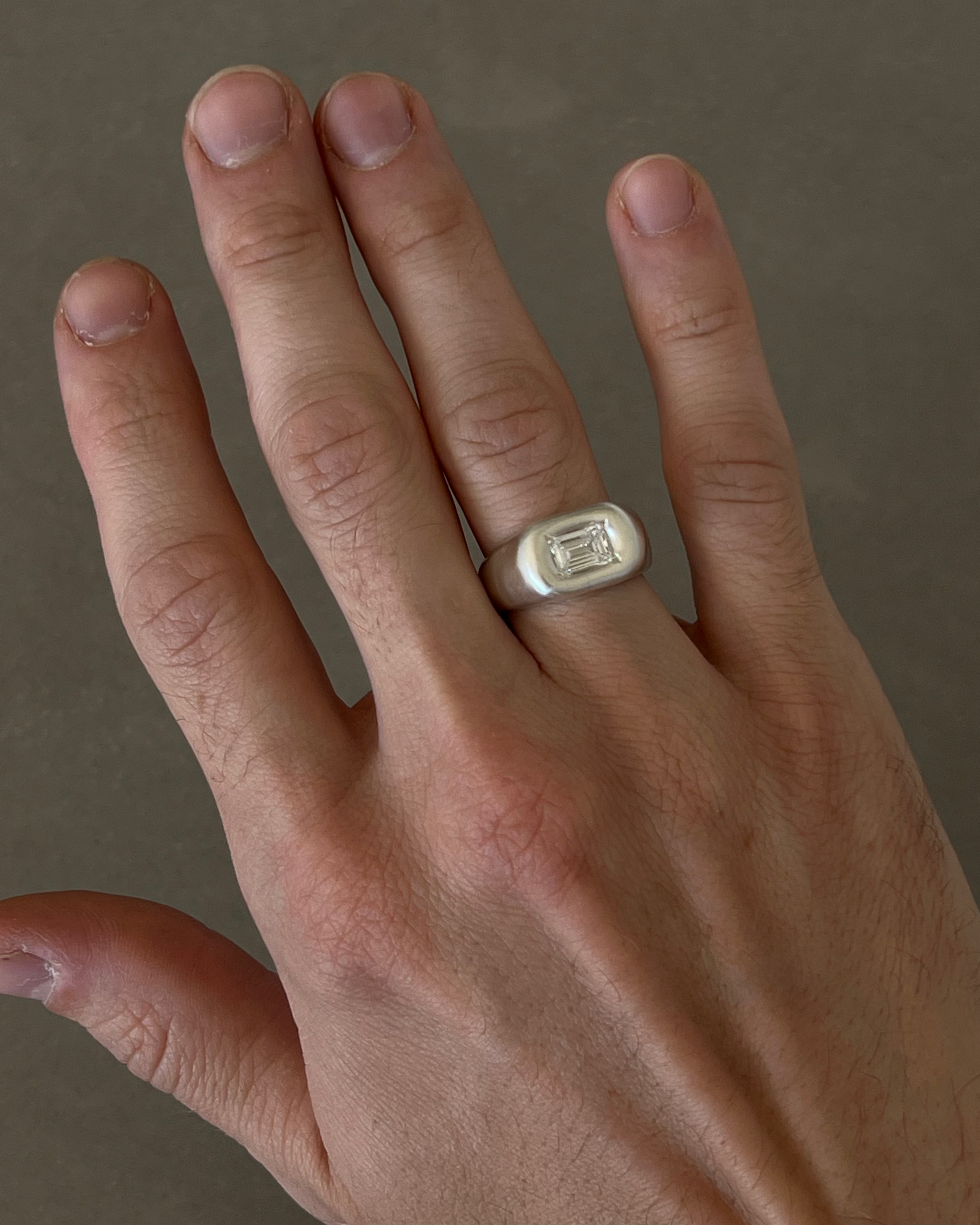RING 108 | EMERALD CUT DIAMOND