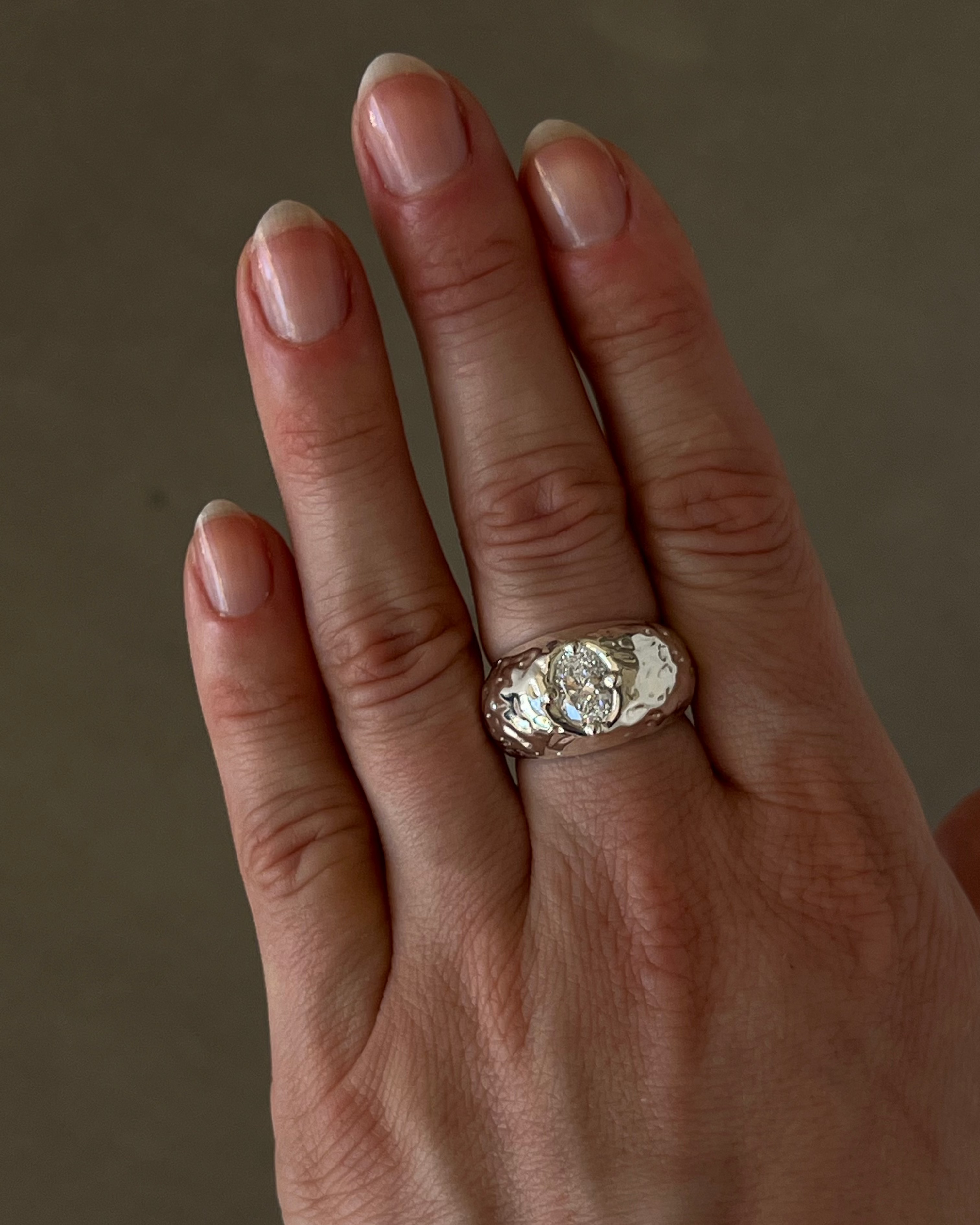 RING 109 | OVAL CUT DIAMOND
