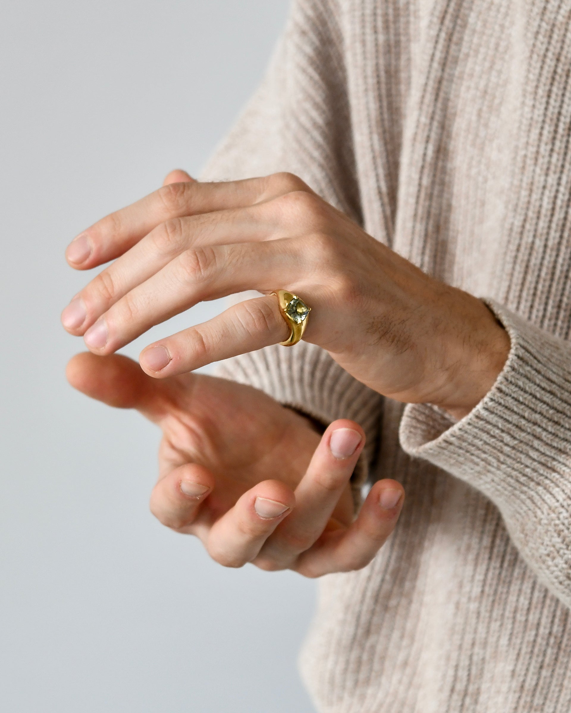 Mrs. Green Quartz Fumé Ring (size: 52) Mrs. Green Quartz Fumé Ring (size: 52)