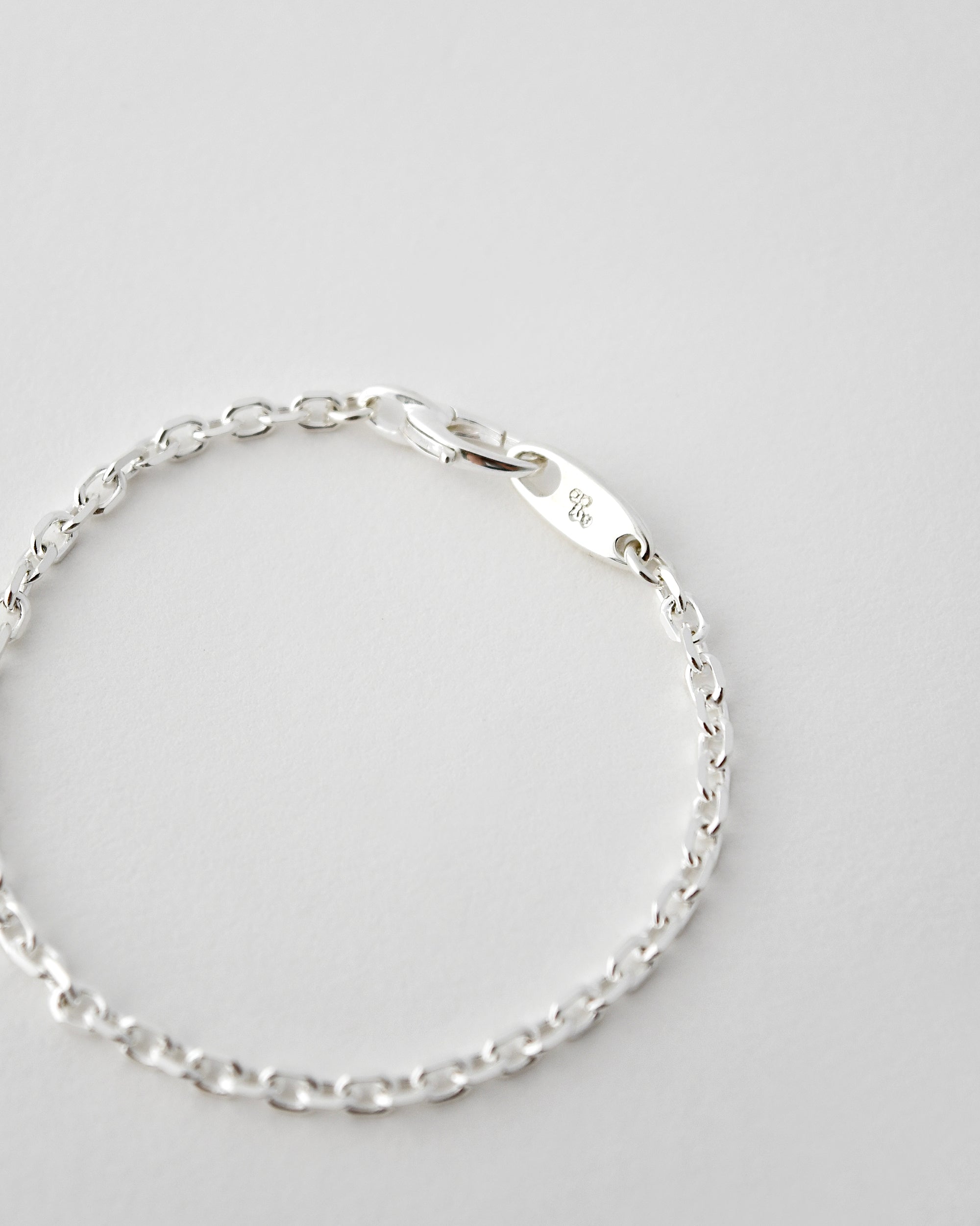 GRAVEN BRACELET
