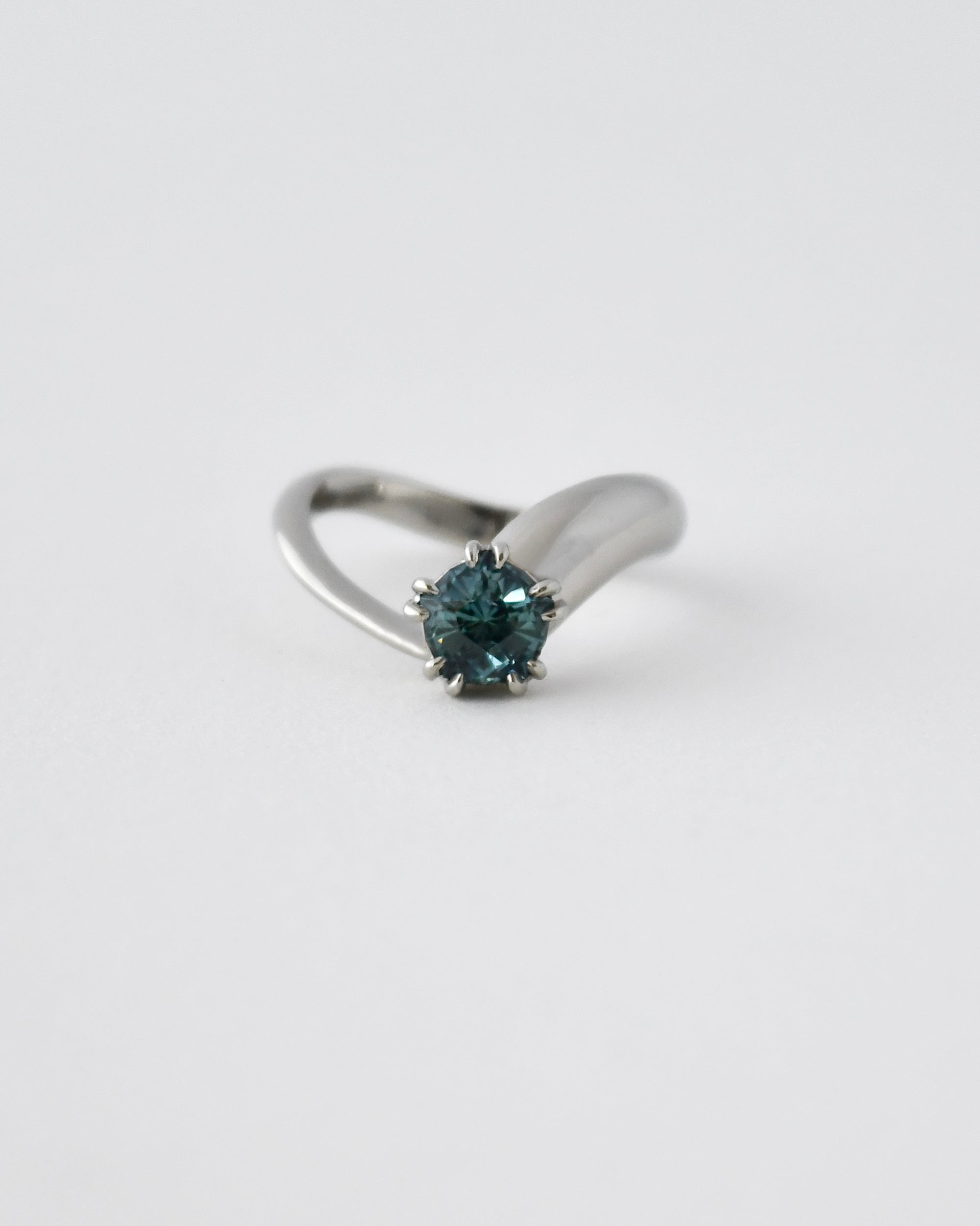 ROSALINA RING | DEEP BLUE MONTANA SAPPHIRE