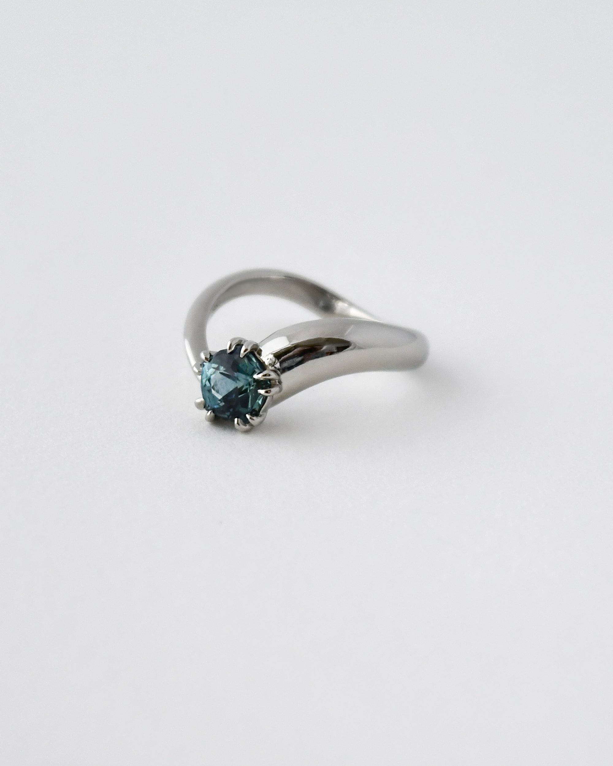 ROSALINA RING | DEEP BLUE MONTANA SAPPHIRE