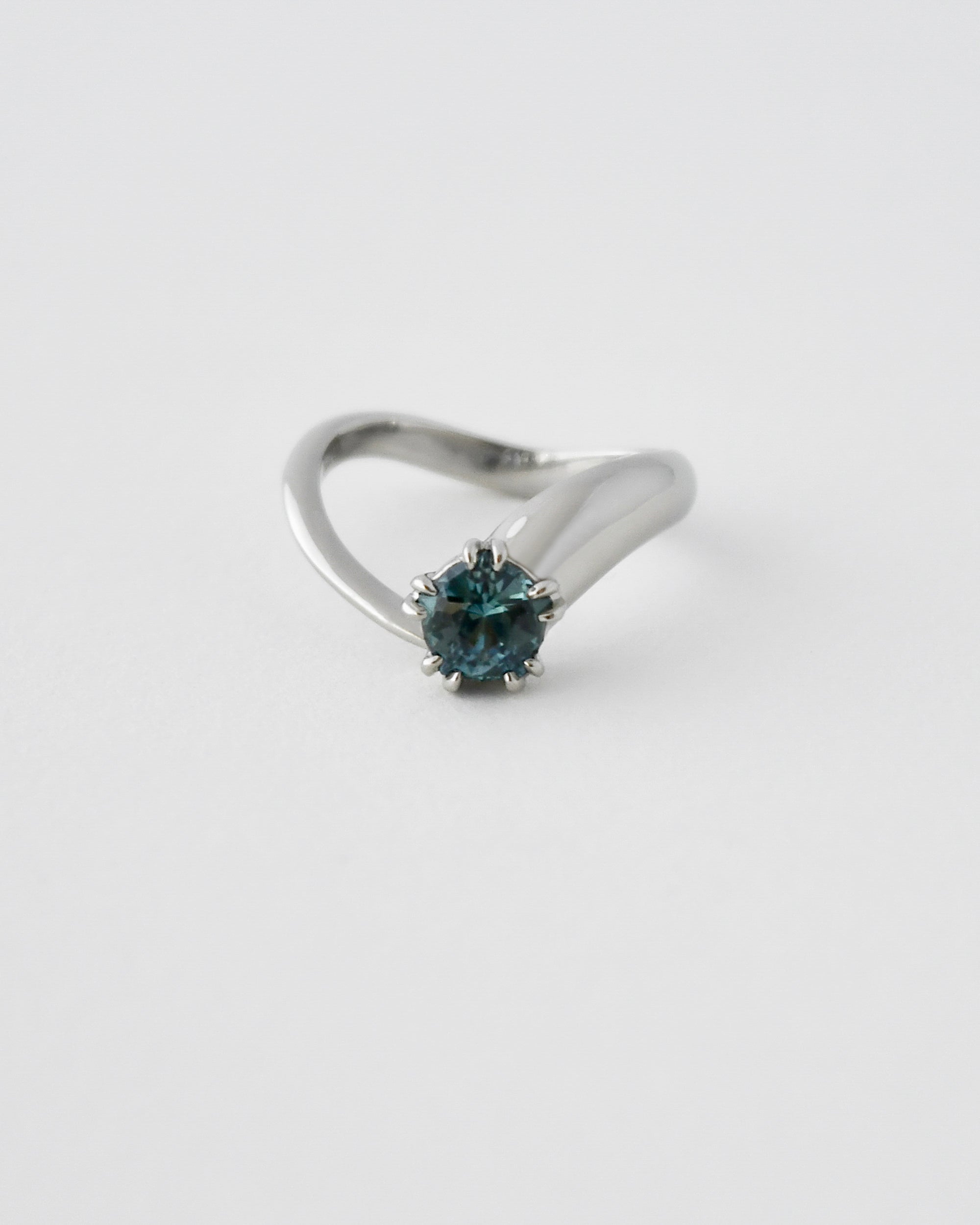 ROSALINA RING | DEEP BLUE MONTANA SAPPHIRE