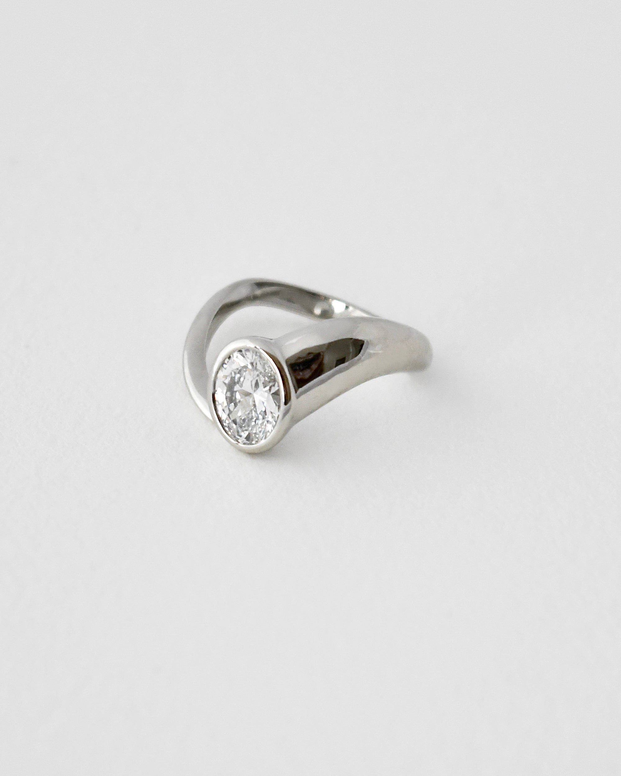 SWAN RING