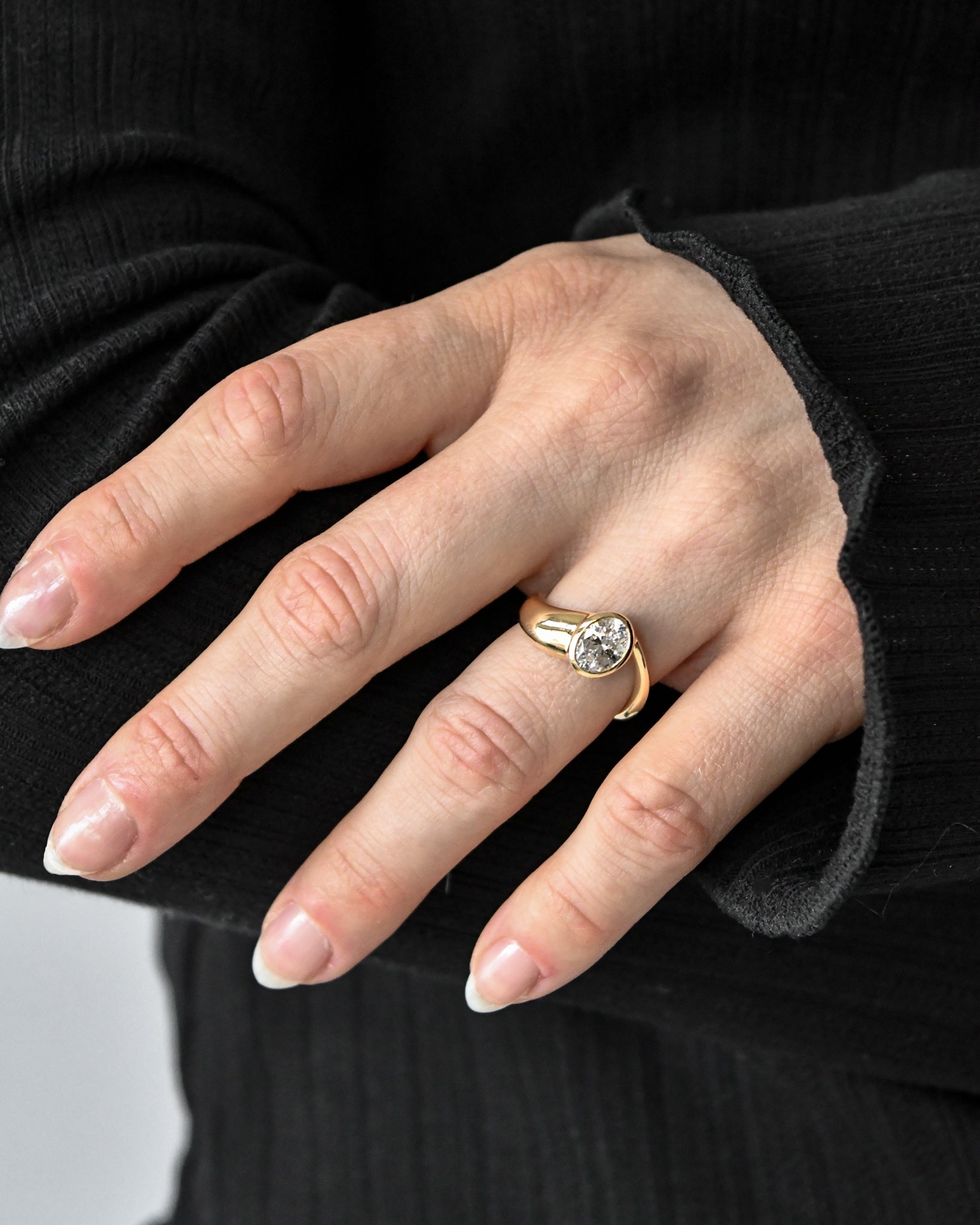 SWAN RING